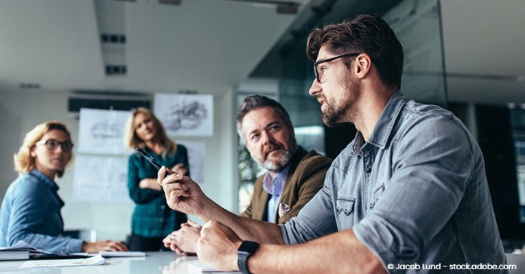 Unternehmensberater werden - Berater im Meeting